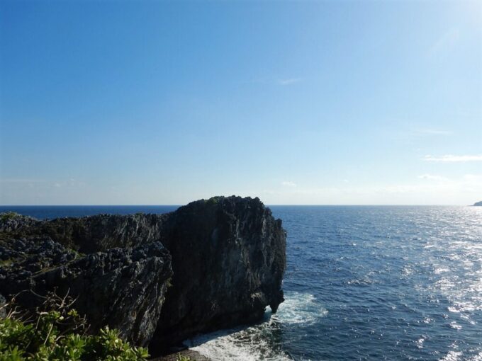 辺戸岬の断崖絶壁