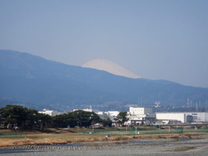 二級河川『酒匂川（さかわがわ）』から見える富士山