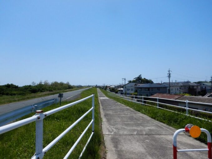 静岡県浜松市、天竜川沿いの太平洋岸自転車道